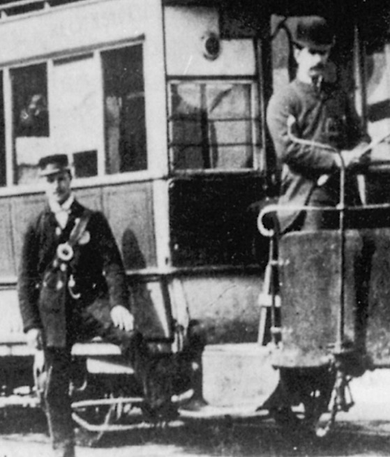 Glasgow Tramways and Omnibus Horse Tram No 439 and crew