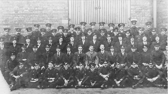 Reading Corporation Tramways staff photo 1918