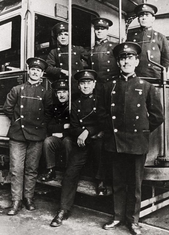 Newcastle Corporation Tramways crews