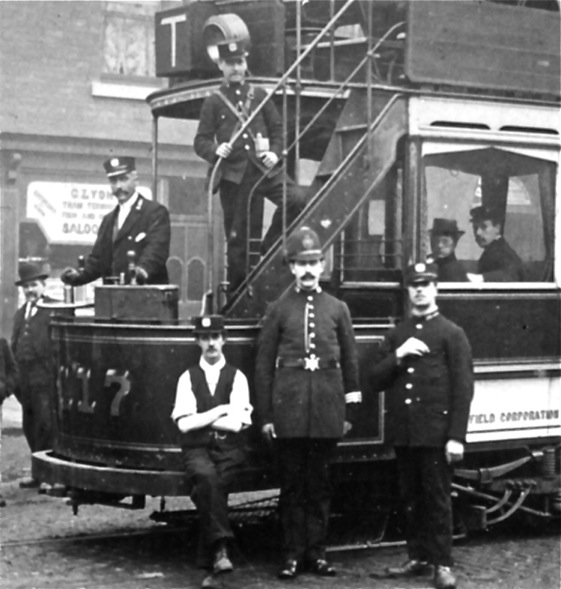 Sheffield Corporation Tramways No 217 and crew