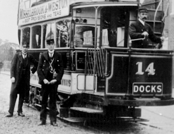 Southampton Corporation Tramways No 14 and crew