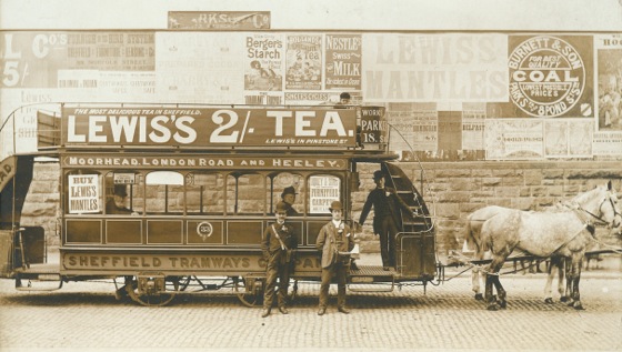 Sheffield Tramways Company tram No 33 and crew