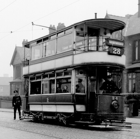 Ashton Corporation Tramways Tram No 34  and crew