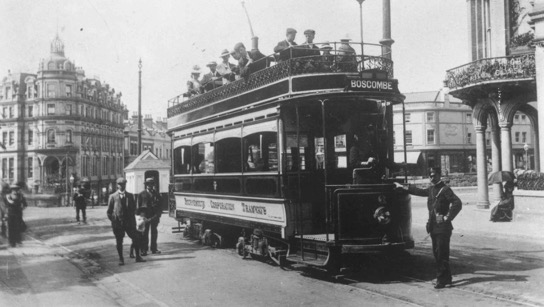 Bournemouth Corporation Tramways Tram 6 and crew