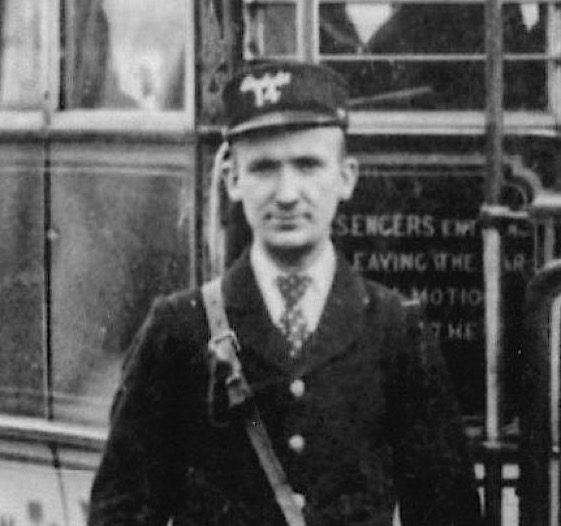 Halifax Corporation Tramways conductor 1903