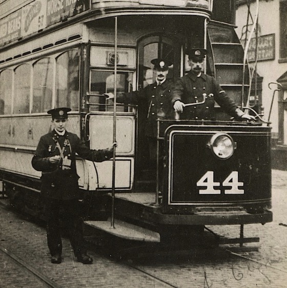 Leeds City Tramways Tram No 44 and crew