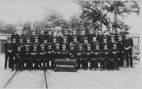 Metropolitan Electric Tramways Stonebridge Depot Staff photo cica 1906