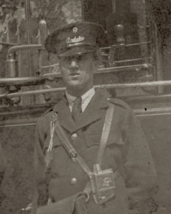 Kirkcaldy Corporation Tramways conductor 1920s