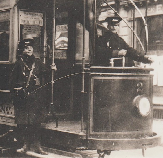 Leamington and Warwick Electric Tramways tram crew
