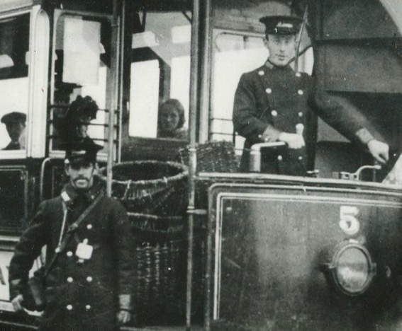 Musselburgh and District Tramways tram No 5 and crew